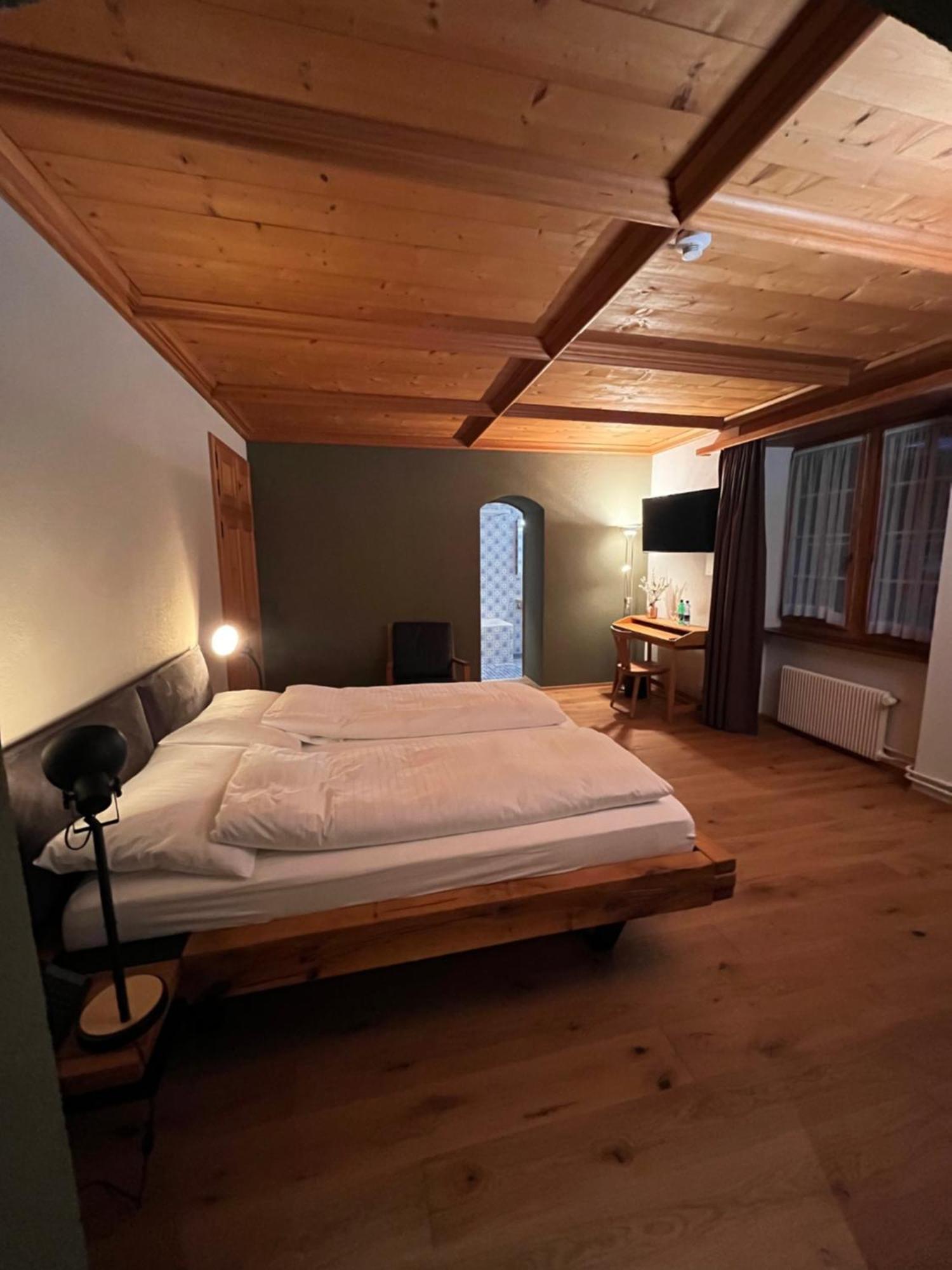 Hotel Restaurant Krone Aarberg Kültér fotó